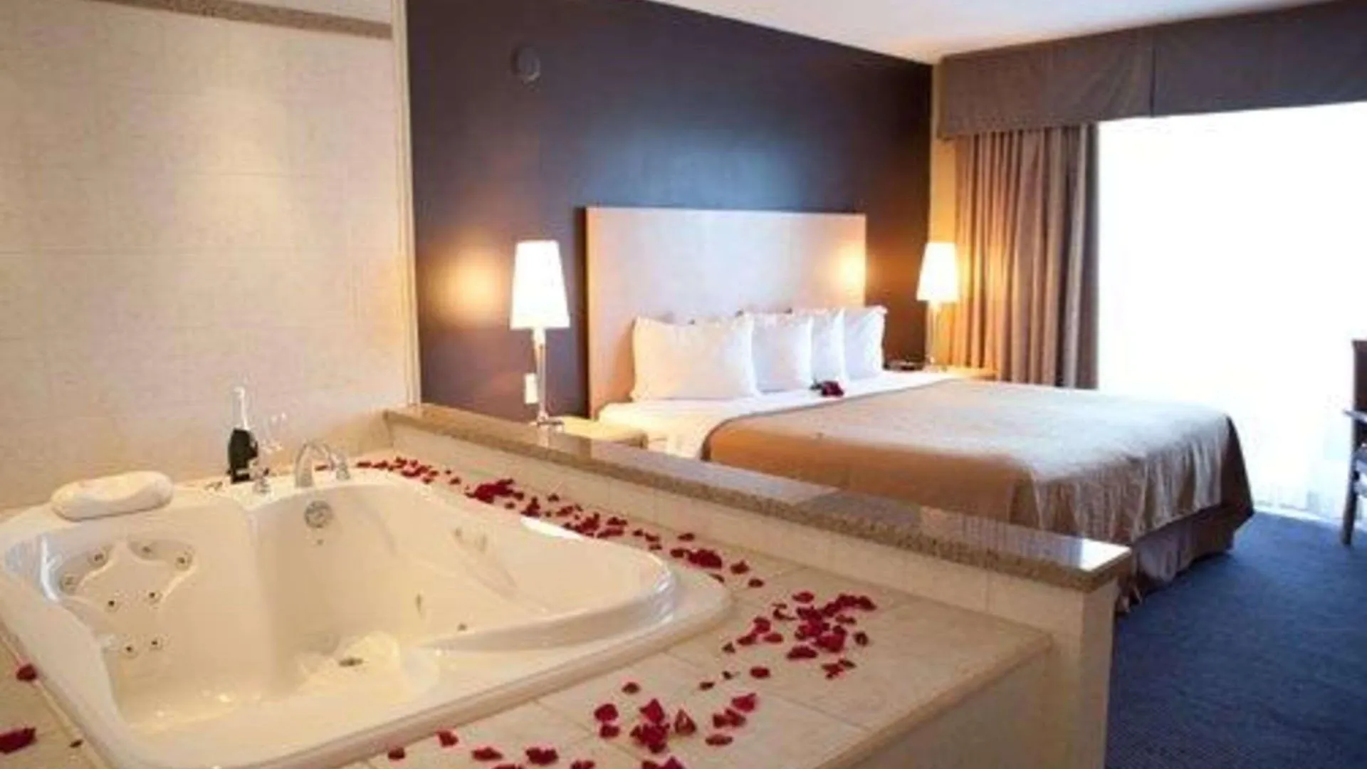 ***  Quality Hotel Fallsview Cascade Niagarawatervallen Canada