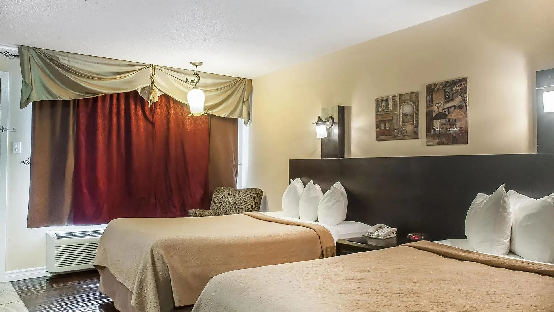 ***  Quality Hotel Fallsview Cascade Niagarawatervallen Canada