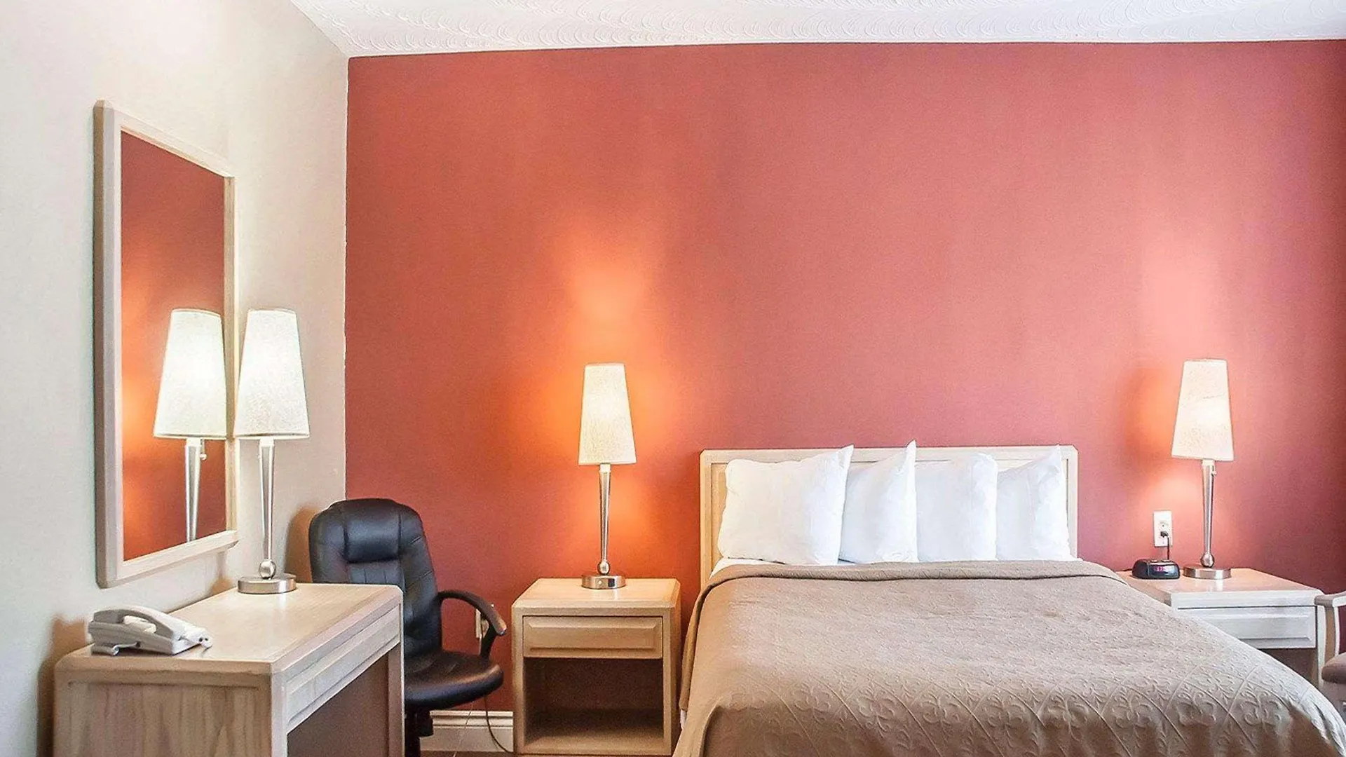 Quality Hotel Fallsview Cascade Niagara Falls 3*,  Canada