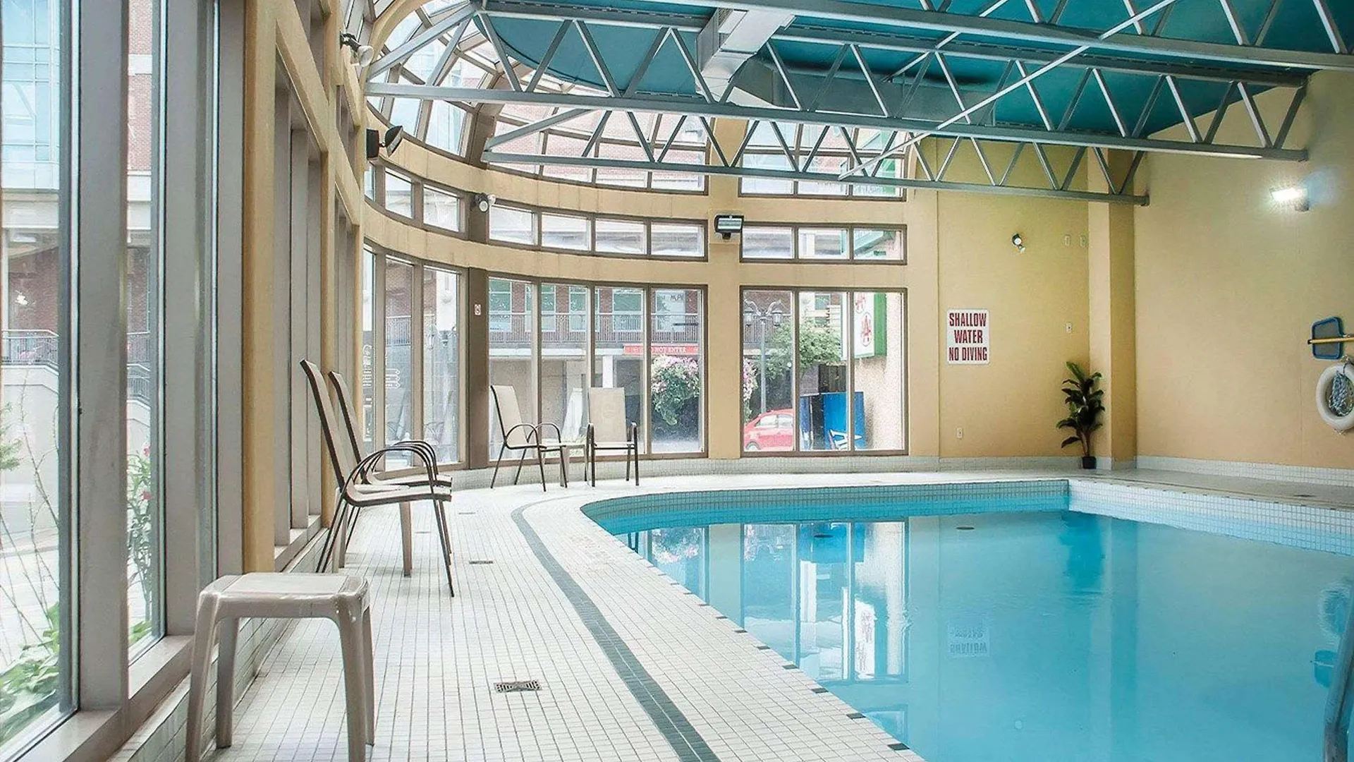 Quality Hotel Fallsview Cascade Niagara Falls 3*,  Canada