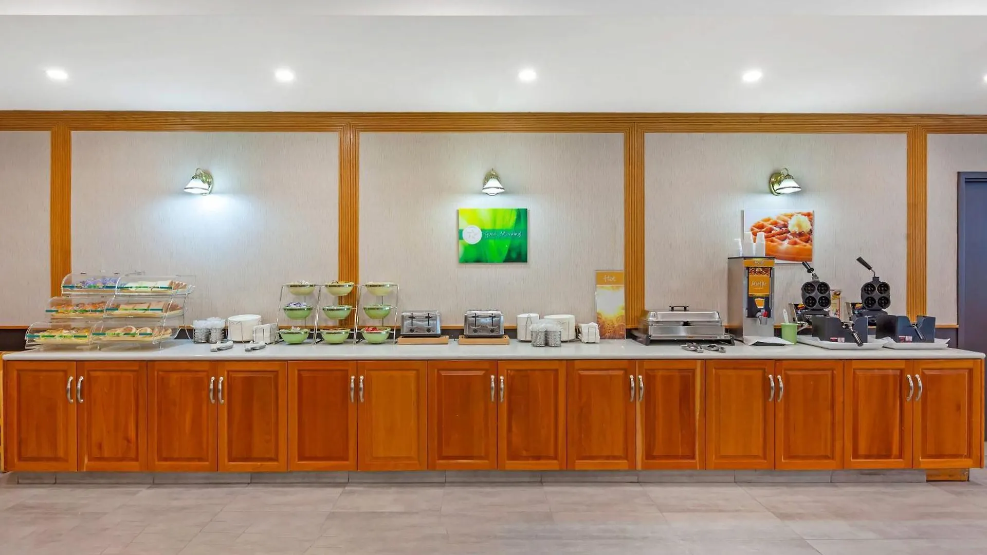 Quality Hotel Fallsview Cascade Niagara Falls Canada
