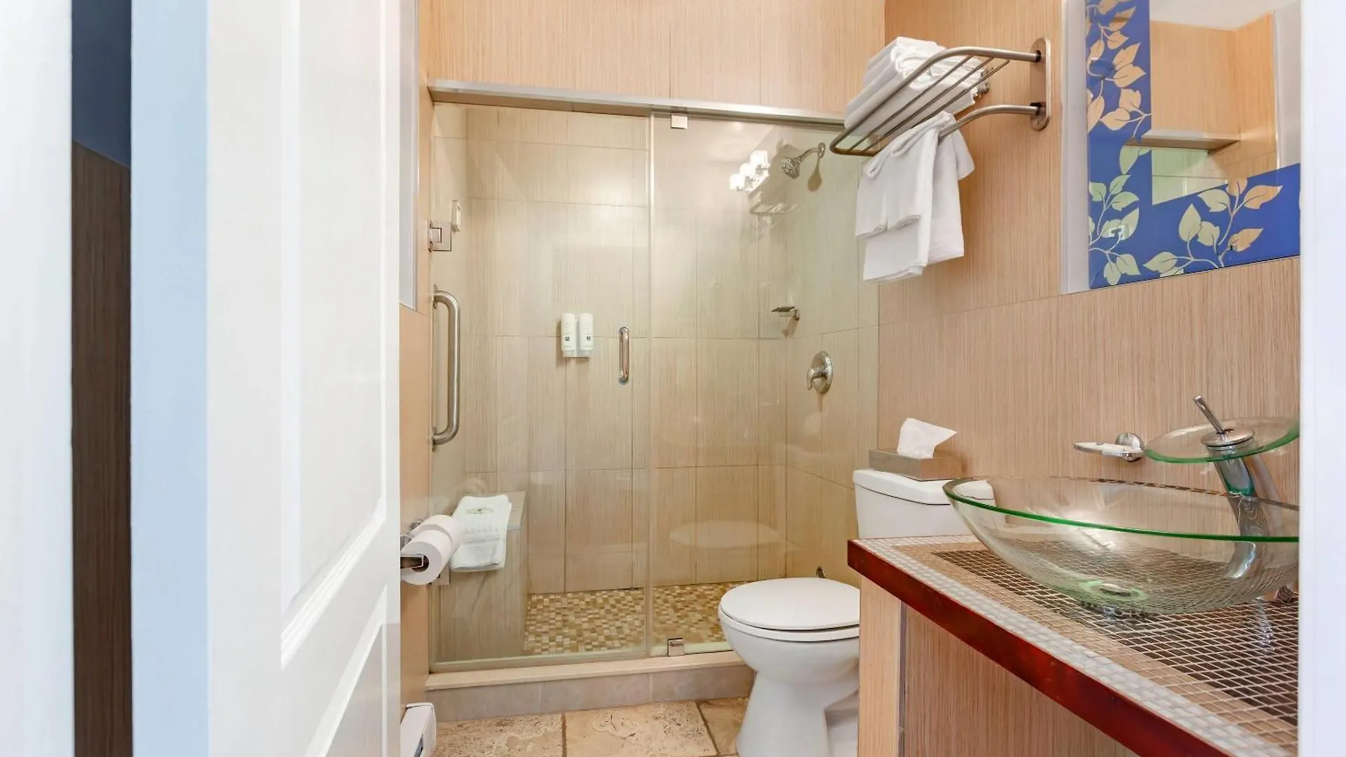 Quality Hotel Fallsview Cascade Niagara Falls